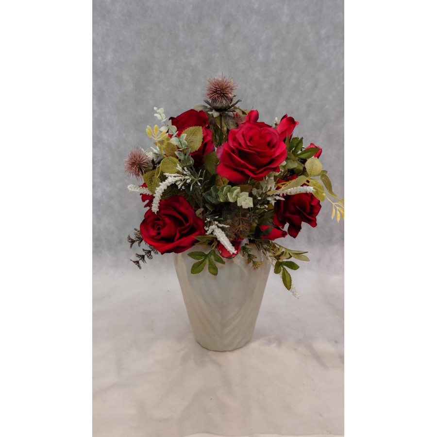ARRANJO DE ROSAS VERMELHAS ARTIFICIAIS NO VASO CERÂMICA