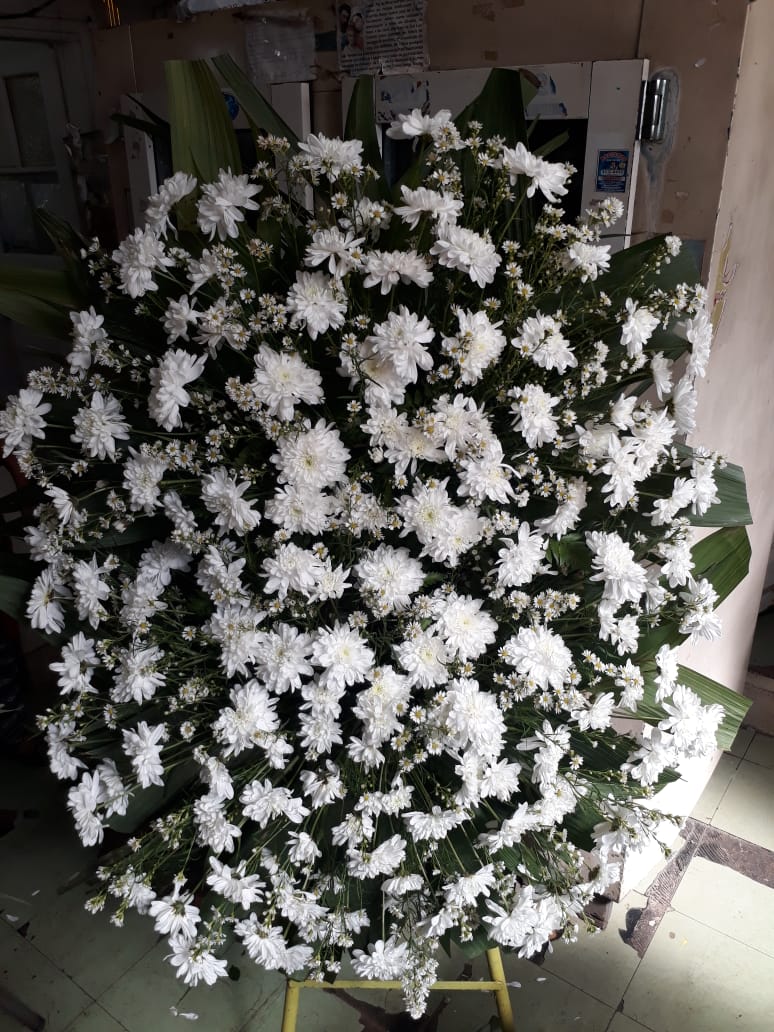 COROA DE FLORES DO CAMPO