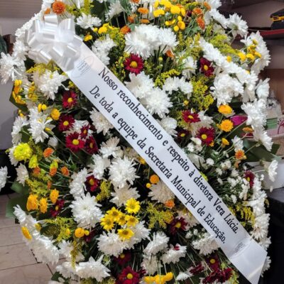 COROA FÚNEBRE "FLORES DO CAMPO"